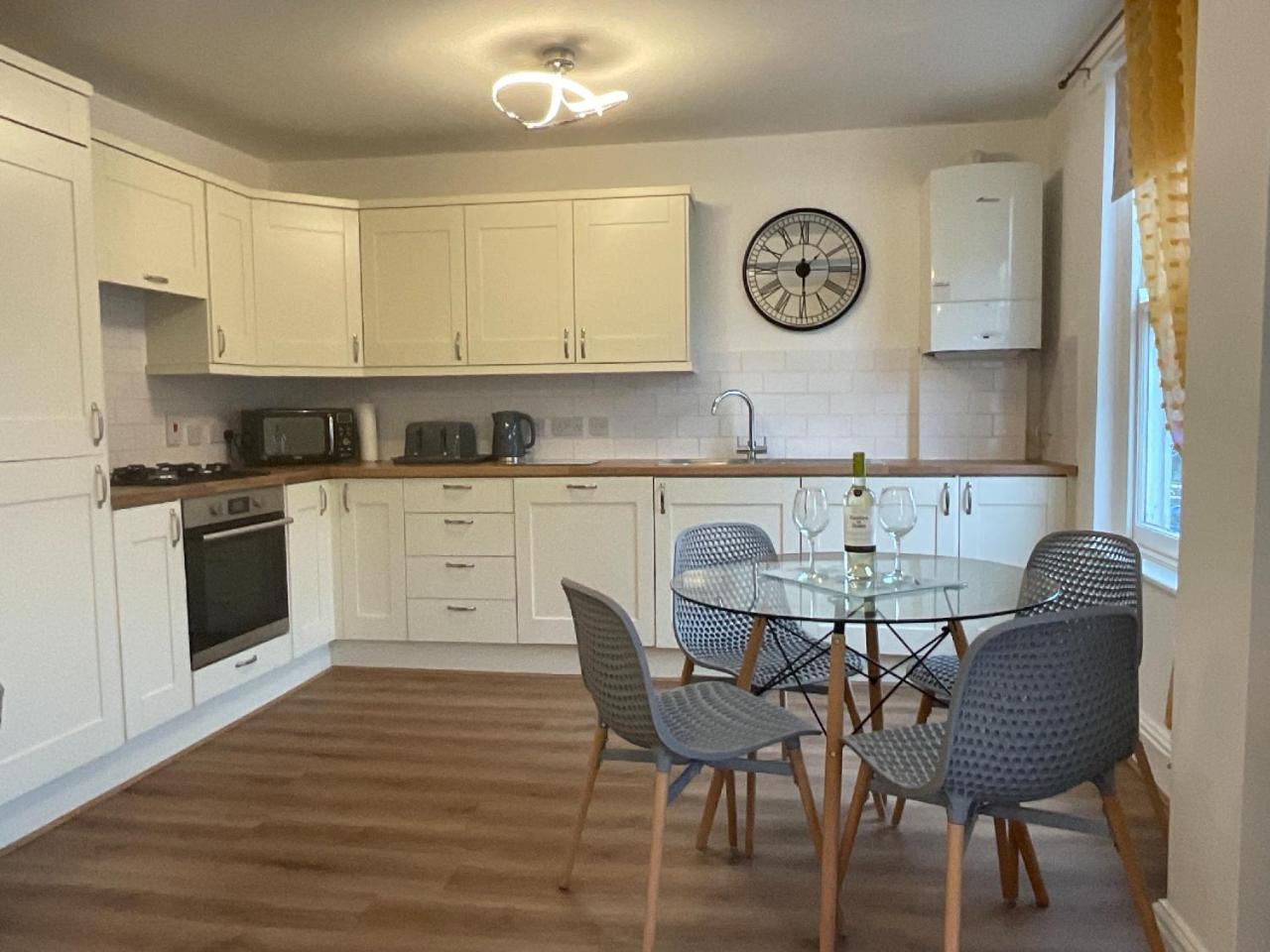 Gregory Flats No. 1, By Homeinspire Looe Kültér fotó